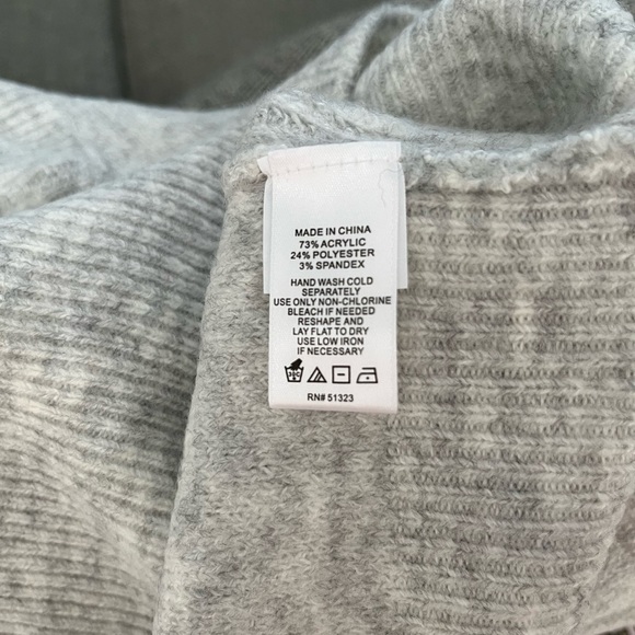 Variegated Cables Crew Sweater - Picture 8 of 9